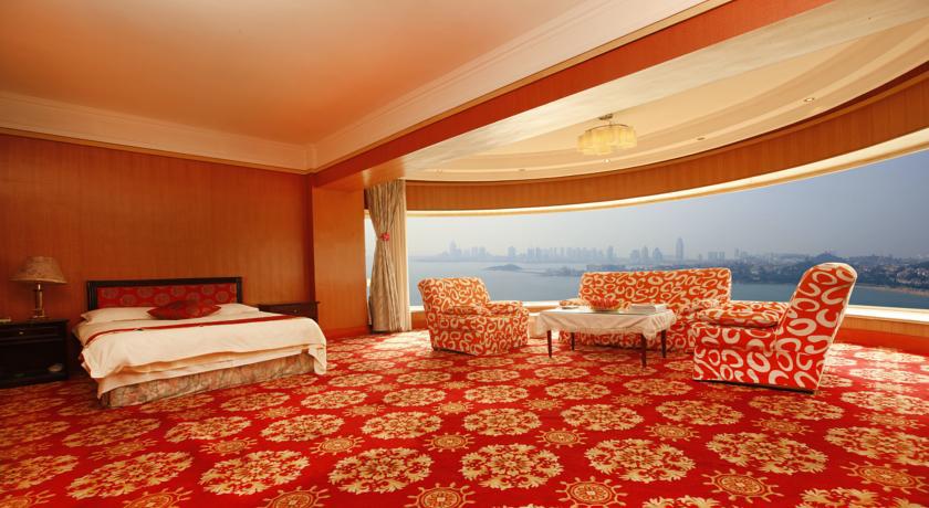 Donghai Grand Hotel Qingdao Zimmer foto