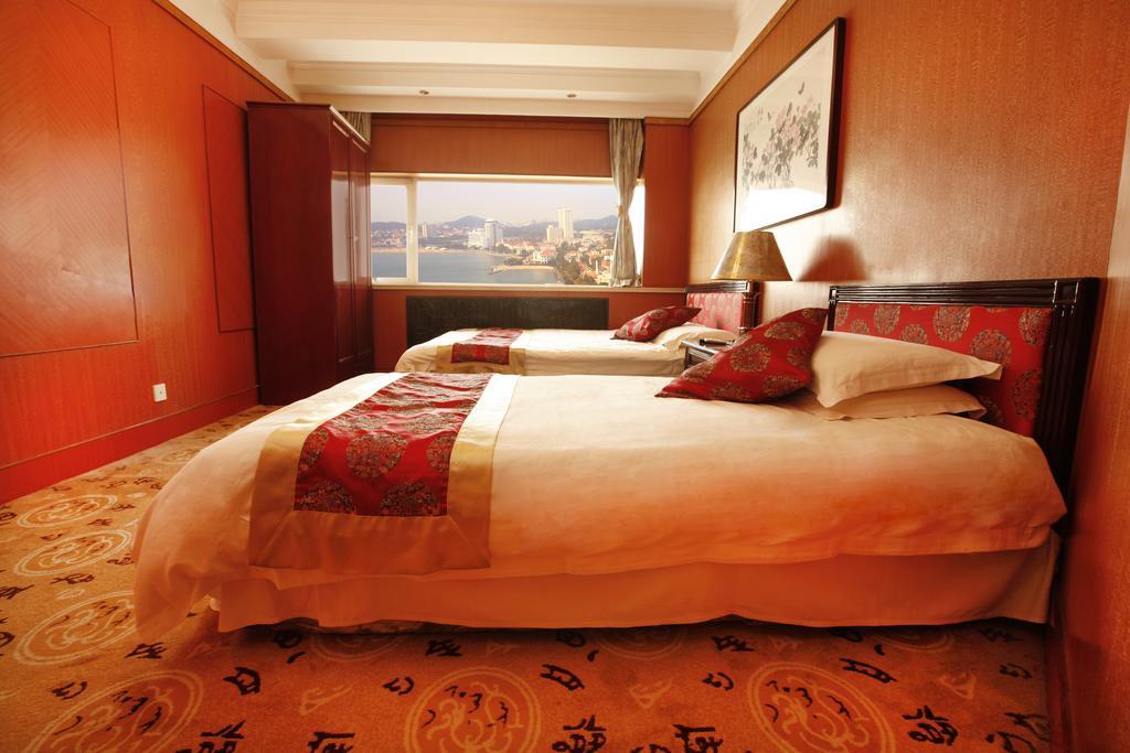 Donghai Grand Hotel Qingdao Zimmer foto